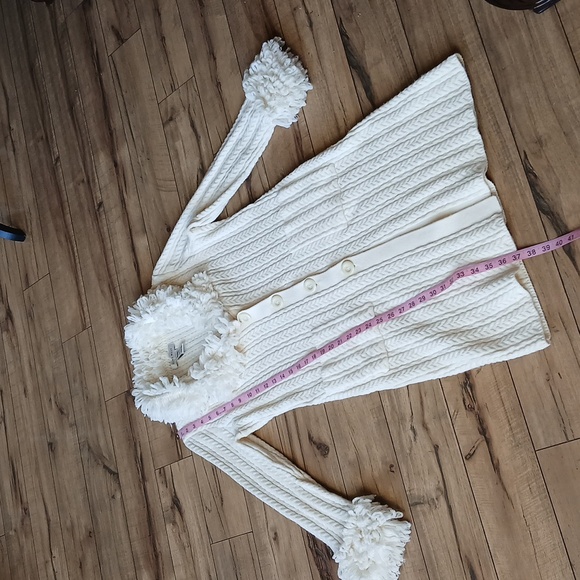 Nine West Ivory Fluffy Neckline And Cuff Knit Cardigan Coat. Size L - Picture 16 of 17